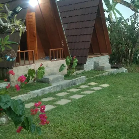 Puncak Giri Glamping & Camp Guest House