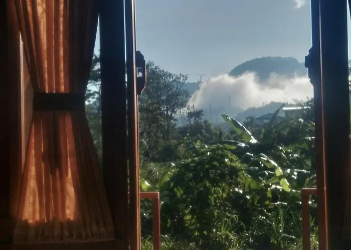 Puncak Giri Glamping & Camp Bedugul (Bali)