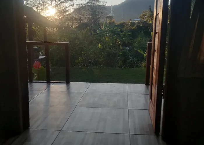 Puncak Giri Glamping & Camp * Bedugul (Bali)