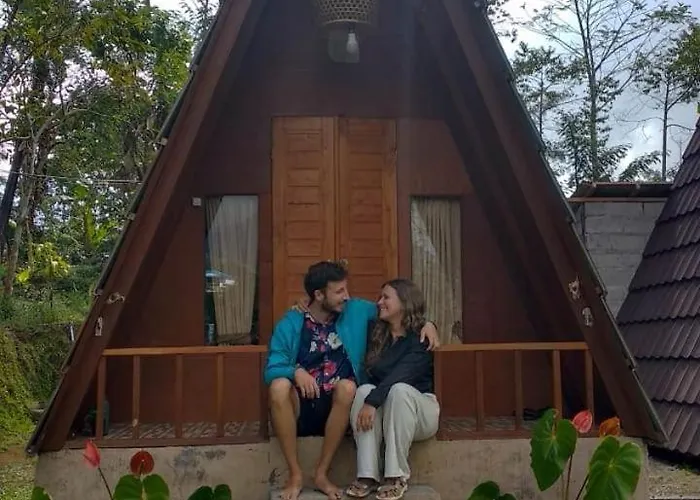 Casa rural Puncak Giri Glamping & Camp *