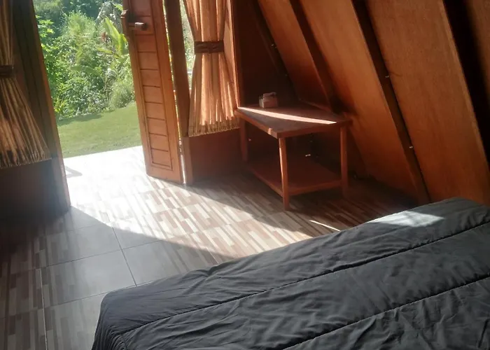 Casa rural Puncak Giri Glamping & Camp *